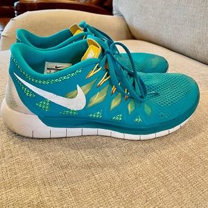 NIKE FREE 5.0 Women's Running Shoes